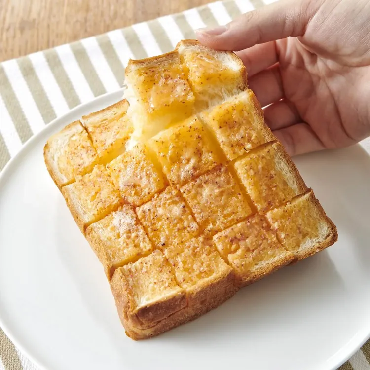 塗って焼いたら明太トースト
