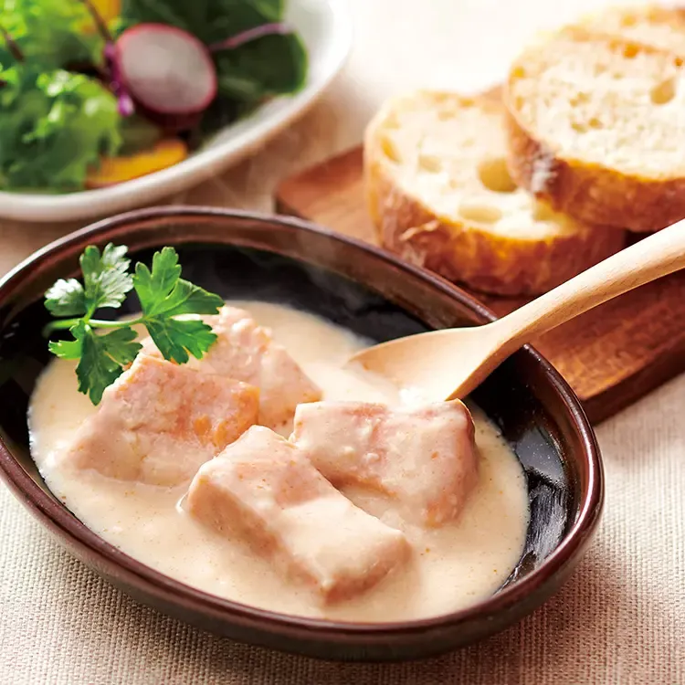 チーズとにんにく風味の まろやかなクリーム煮